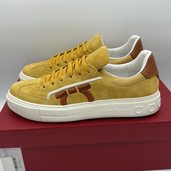 Salvatore Ferragamo Borg 12 Mustard Yellow Suede Sneakers Men’s Size 7.5 NIB - Picture 2 of 7
